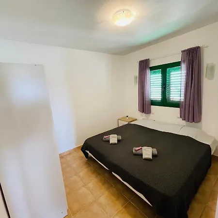 2 Bedroom Top Located In Playa Del Ingles *