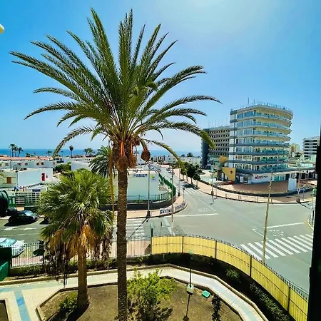 Apartment 2 Bedroom Top Located In Playa Del Ingles